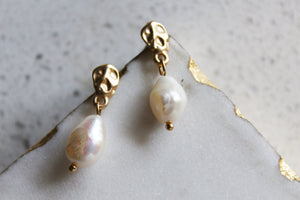 Esme Pearl Earrings