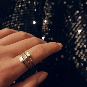 Alice Tiny Baguette Ring
